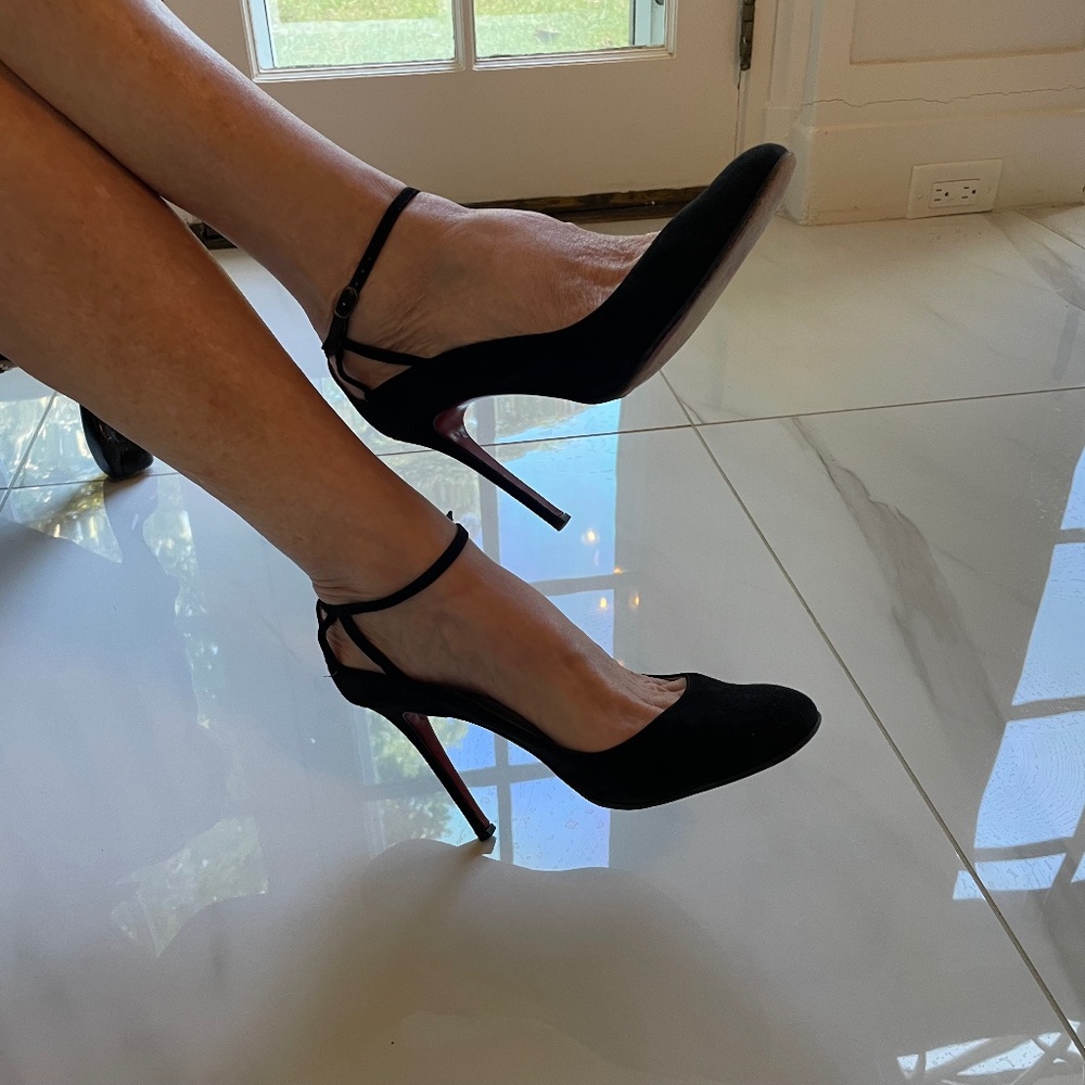Designer Christian Louboutin Suede Pumps
